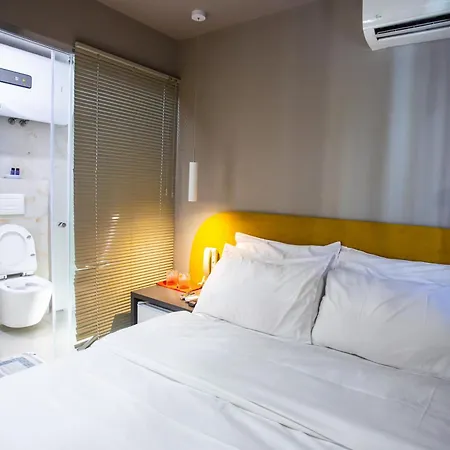 Double At The Bubbles Jacuzzi 호텔 3*