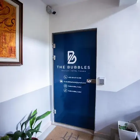 Double At The Bubbles Jacuzzi Hotell Tirana